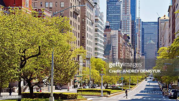 park avenue. manhattan - park ave stock pictures, royalty-free photos & images