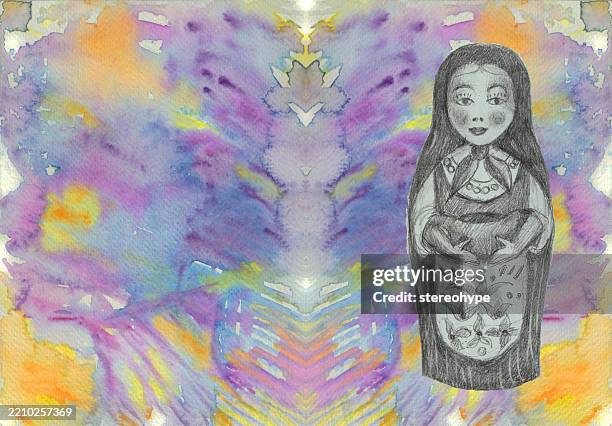 ilustraciones, imágenes clip art, dibujos animados e iconos de stock de matrioshka sobre morado - cuchara-de-helado