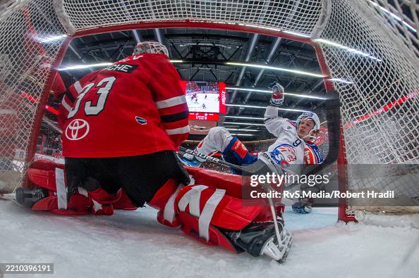 Kevin Rohrer Vinzenz Rohrer of ZSC Lions clashes with Goalie Kevin Pasche of... News ...