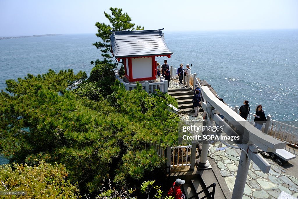 Katsurahama Ryuo Shrine (Katsurahama Dragon King Shrine)...