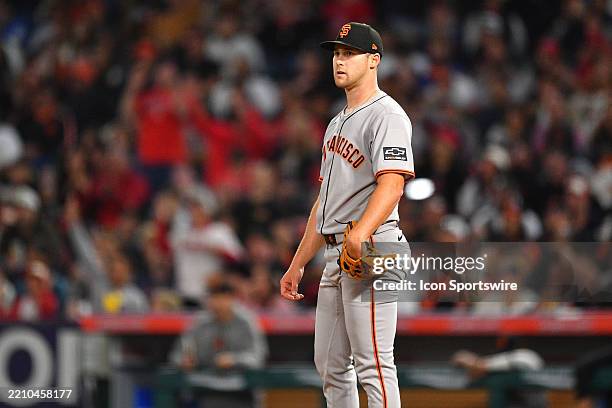 Landen Rouop 12 Mike Landen Stock Photos, High-Res Pictures, and Images - Getty Images