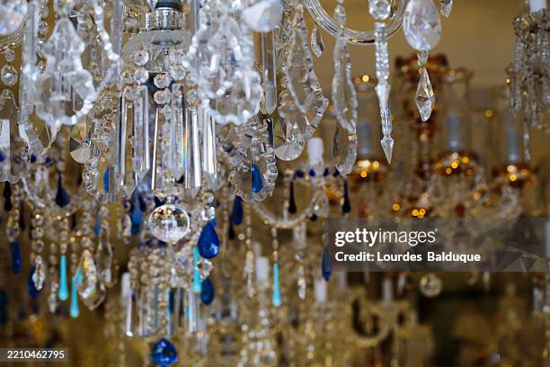 classic hanging lamps for home decoration - chandelier fotografías e imágenes de stock