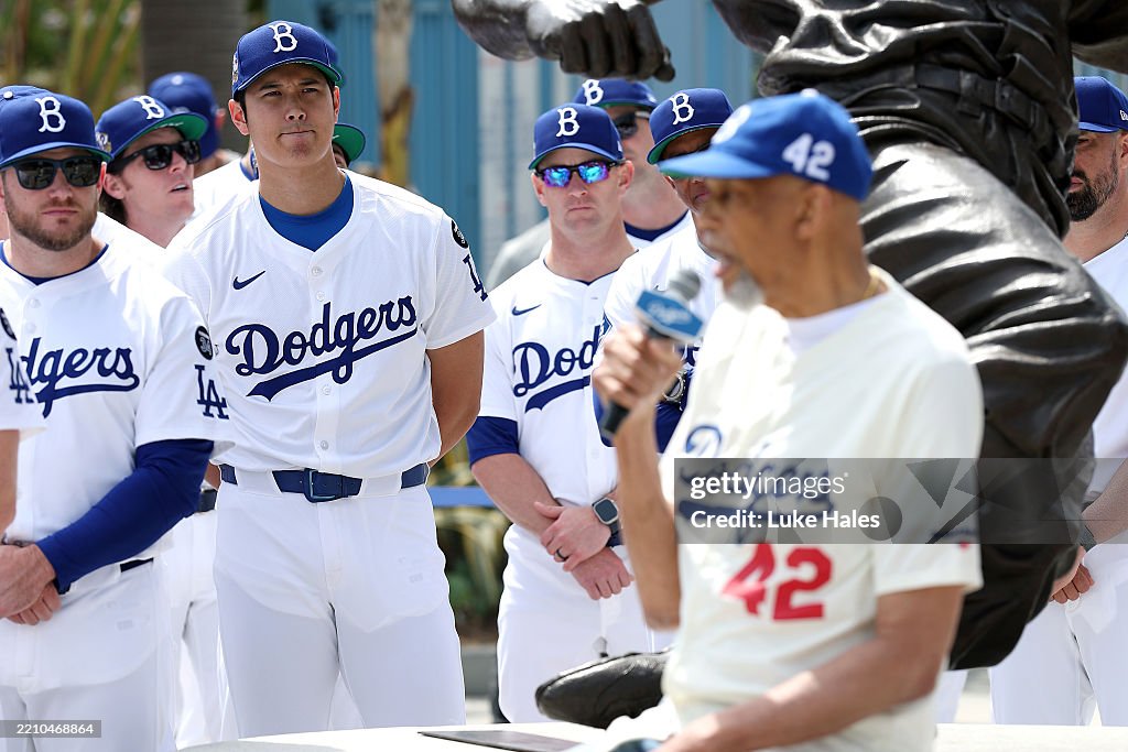 Abdul R Doger Shohei Ohtani looks on as Kareem Abdul-Jabbar speaks during a... News ...
