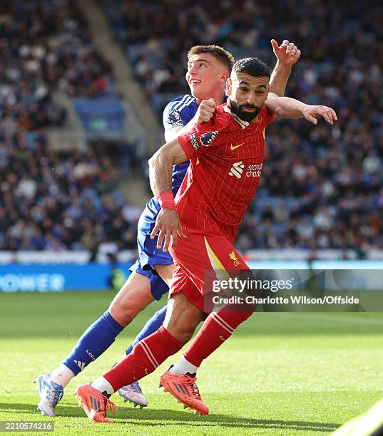 Luke Thomas of Leicester City and Mohamed Salah of Liverpool during the Premier League match between Leicester City FC and Liverpool FC at The King...