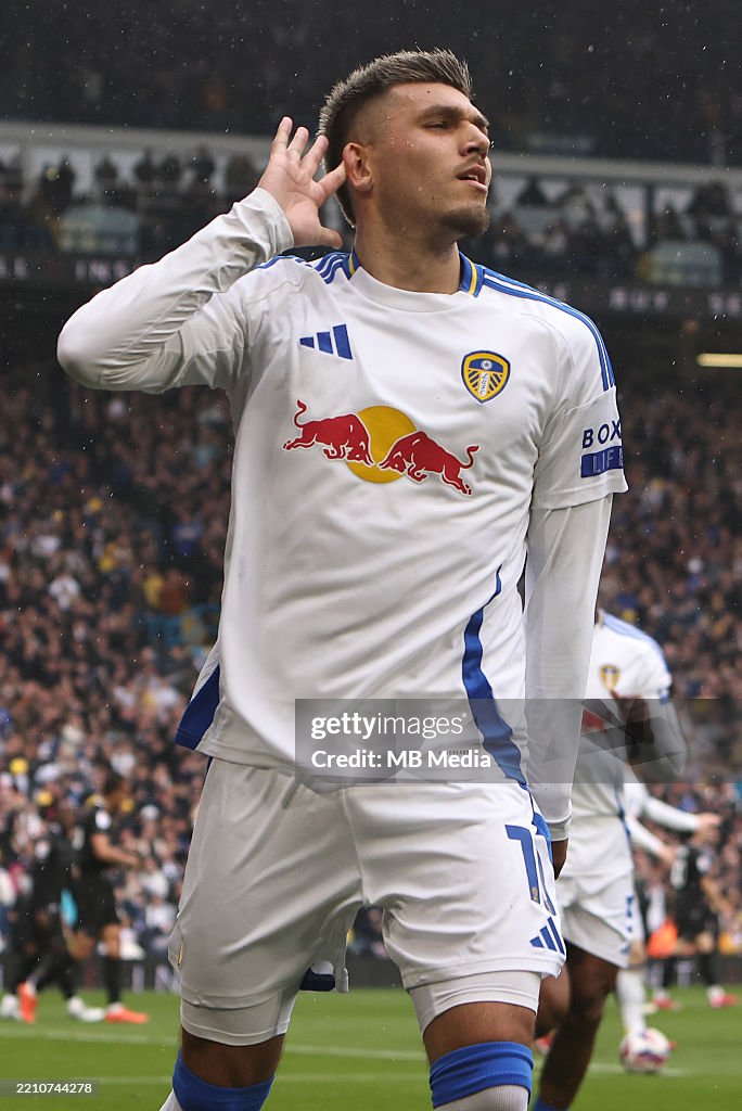 Leeds United FC v Stoke City FC - Sky Bet Championship