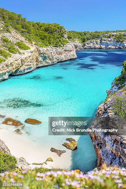 caló des moro, mallorca, spain - cala santanyi stock-fotos und bilder