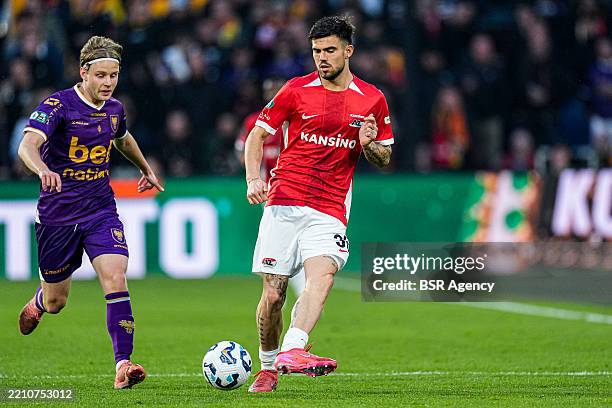 Denso Kasius of AZ Alkmaar makes a pass during the Final of the Dutch Toto KNVB Cup match between AZ and Go Ahead Eagles at Stadion Feijenoord on...