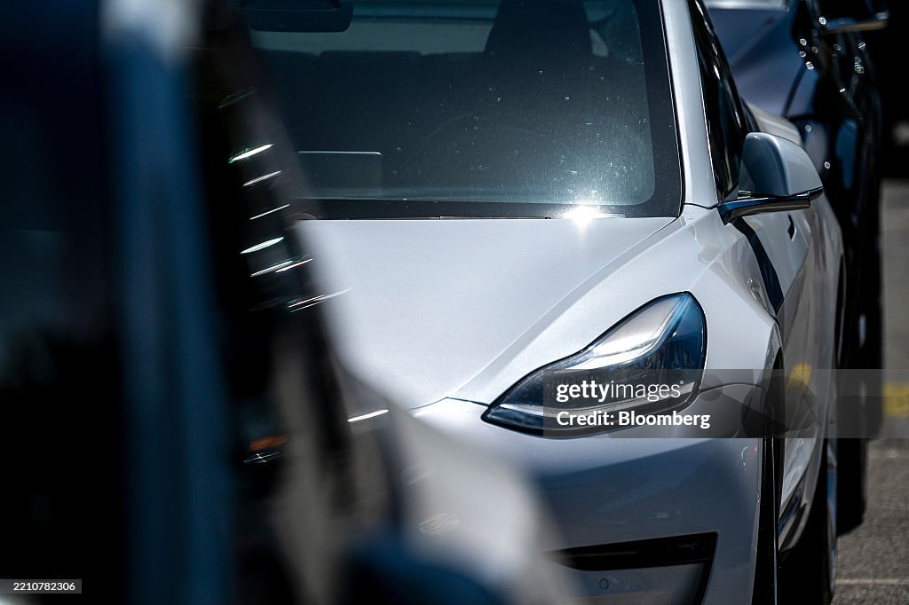 Tesla Slides As Analyst Warns Of 'Code Red' Ahead Of Earnings