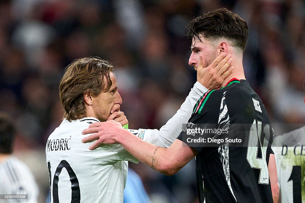 Declan Rice Modric Luka Modric of Real Madrid CF salutes with Declan Rice of Arsenal FC ...