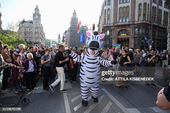 HUNGARY-POLITICS-PARLIAMENT-RIGHTS-LGBTQ-PROTEST HUNGARY-POLITICS-PARLIAMENT-RIGHTS-LGBTQ-PROTEST