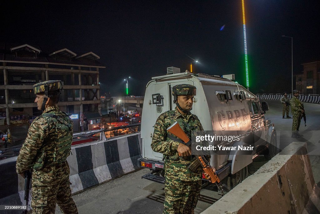 Gunmen Target Tourists In Kashmir Attack