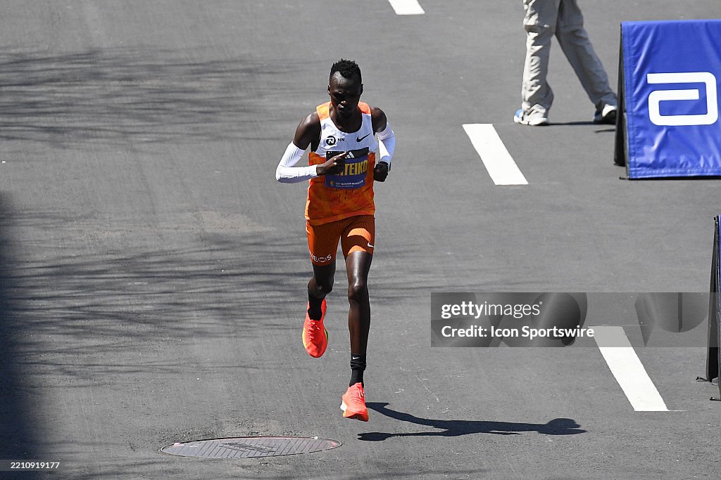 MARATHON: APR 21 129th Boston Marathon