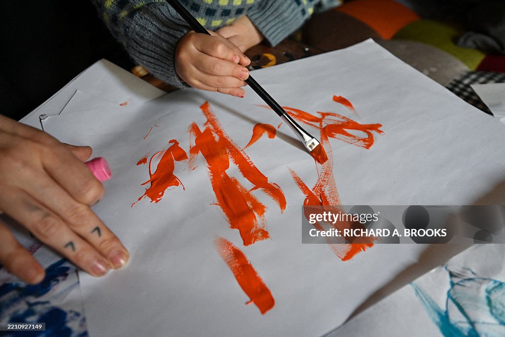 JAPAN-UKRAINE-ART-FAMILY-OFFBEAT