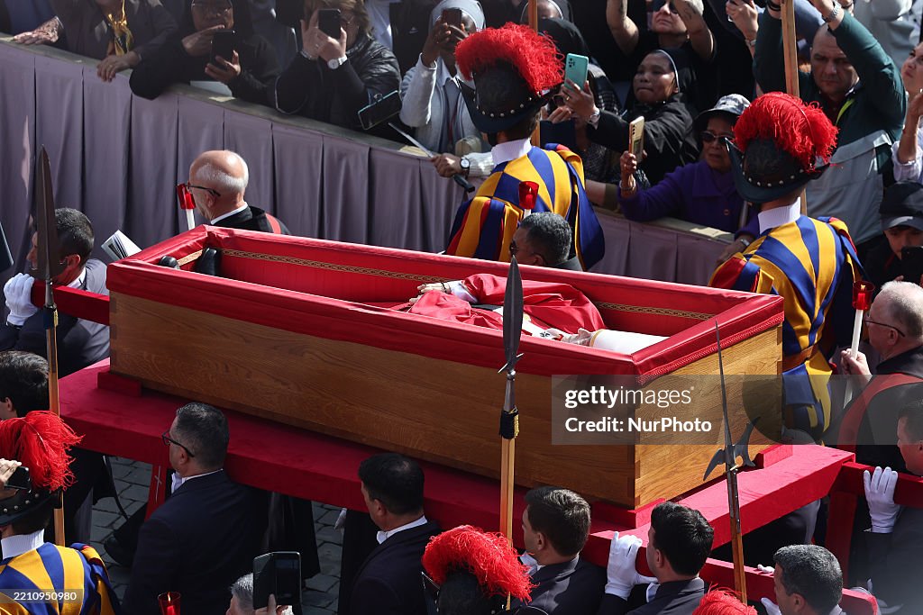 Pope Francis Coffin Transfer To Saint Peter's Square