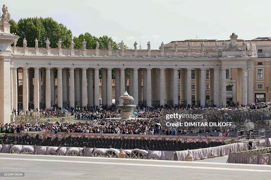 VATICAN-RELIGION-POPE