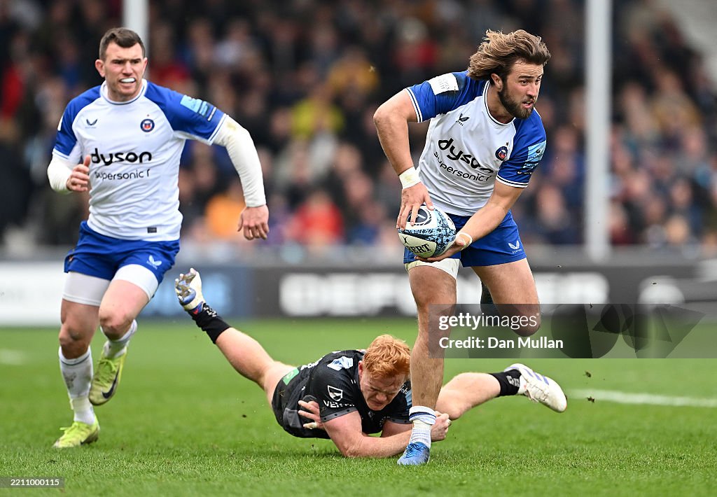 Tom Rugby Bath Tom de Glanville of Bath makes a break past Ben Hammersley of Exeter ...