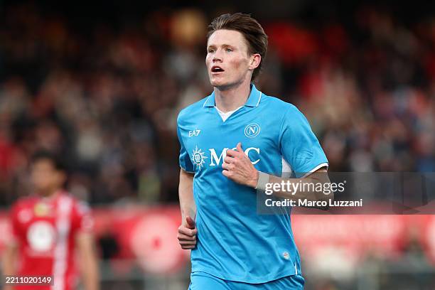 Scott McTominay of Napoli celebrates scoring his team's first goal during the Serie A match between Monza and Napoli at U-Power Stadium on April 19,...