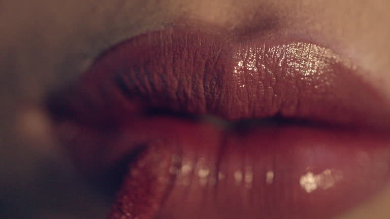 To Lips 911 Lip To Lip Kiss Stock Videos, Footage, & 4K Video Clips - Getty Images