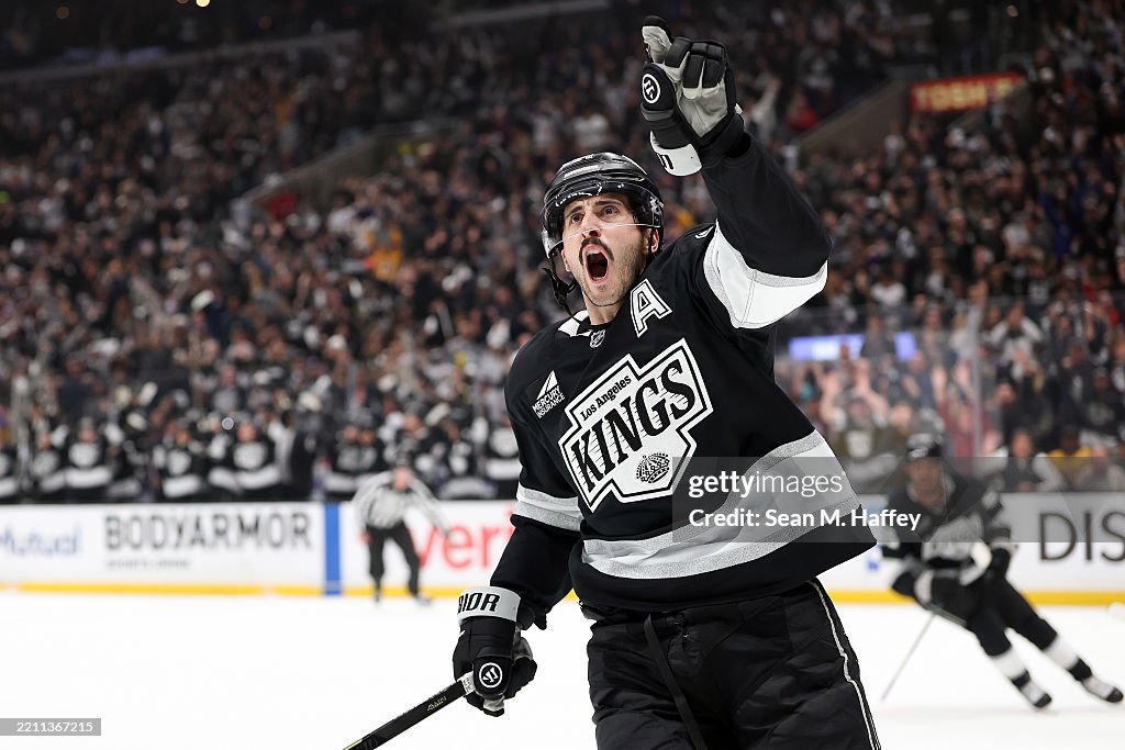 Edmonton Oilers v Los Angeles Kings - Game One