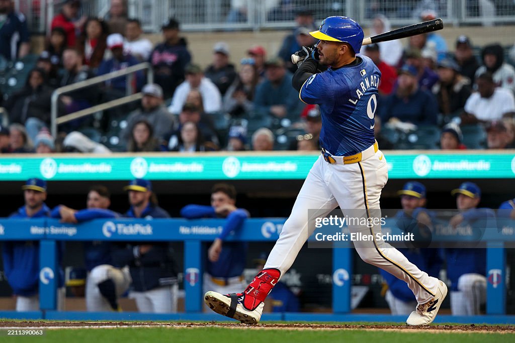 Los Angeles Angels v Minnesota Twins