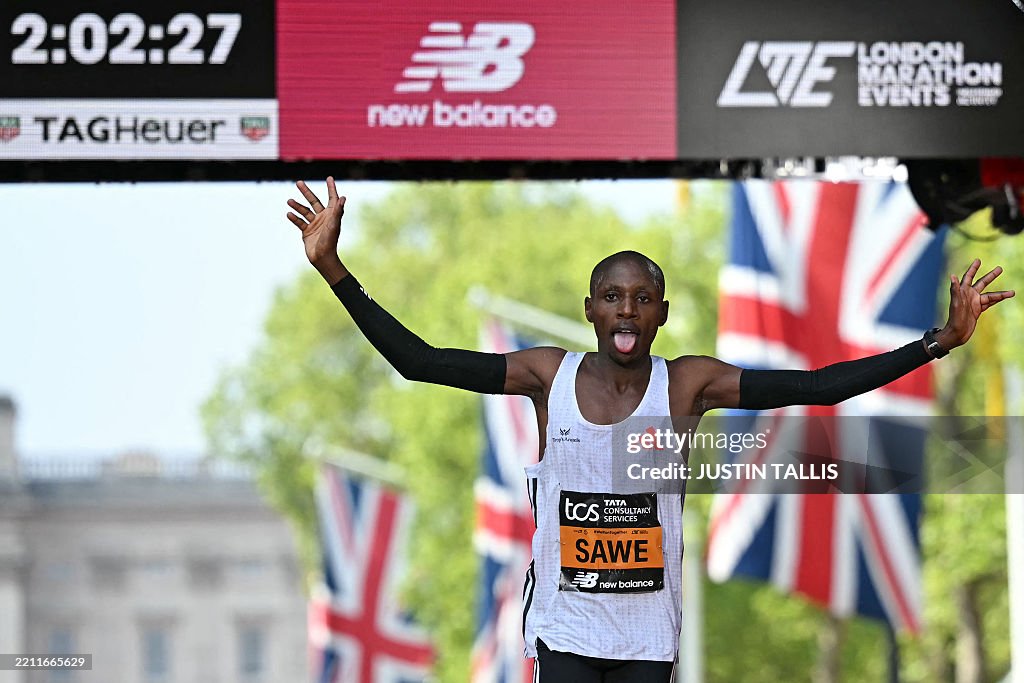 TOPSHOT-ATHLETICS-GBR-MARATHON