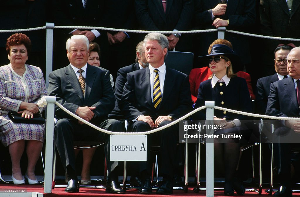 Boris Yeltsin, Bill And Hillary Clinton