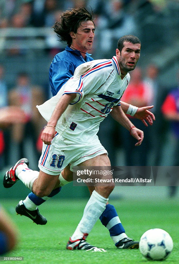 Zinédine Zidane takes charge of France at Stade de France Zinédine Zidane takes charge of France at Stade de France