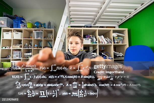 9,669 Kids On Computer Screen Stock Photos, High-Res Pictures, and ...
