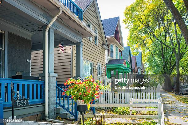 houses milwaukee wisconsin usa - milwaukee wisconsin stock pictures, royalty-free photos & images