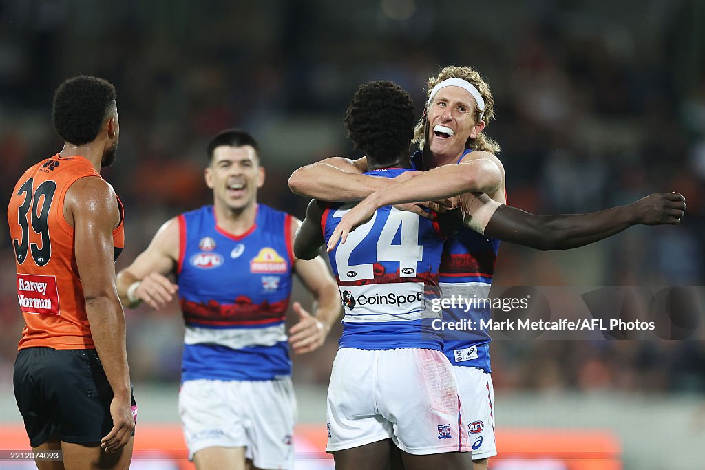 AFL Rd 7 - GWS Giants v Western Bulldogs
