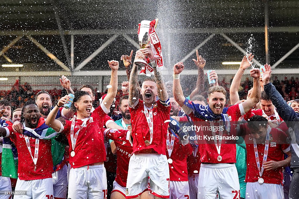 Wrexham AFC v Charlton Athletic FC - Sky Bet League One