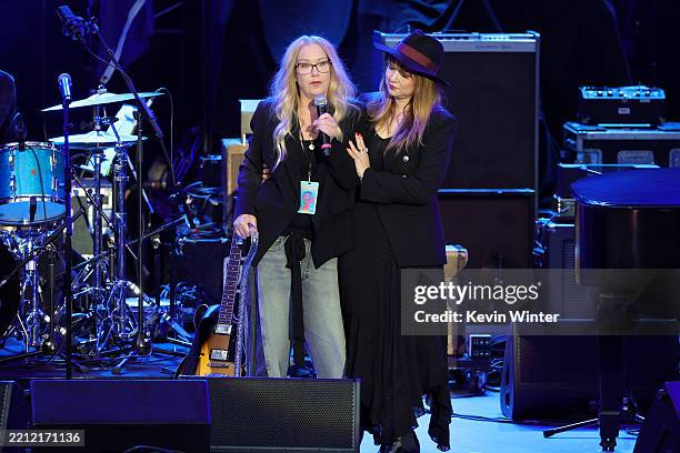Christina Applegate speaks onstage during the Light Up The Blues 7 Concert celebrating Autism Speaks' 20th Anniversary at the Greek Theatre on April...