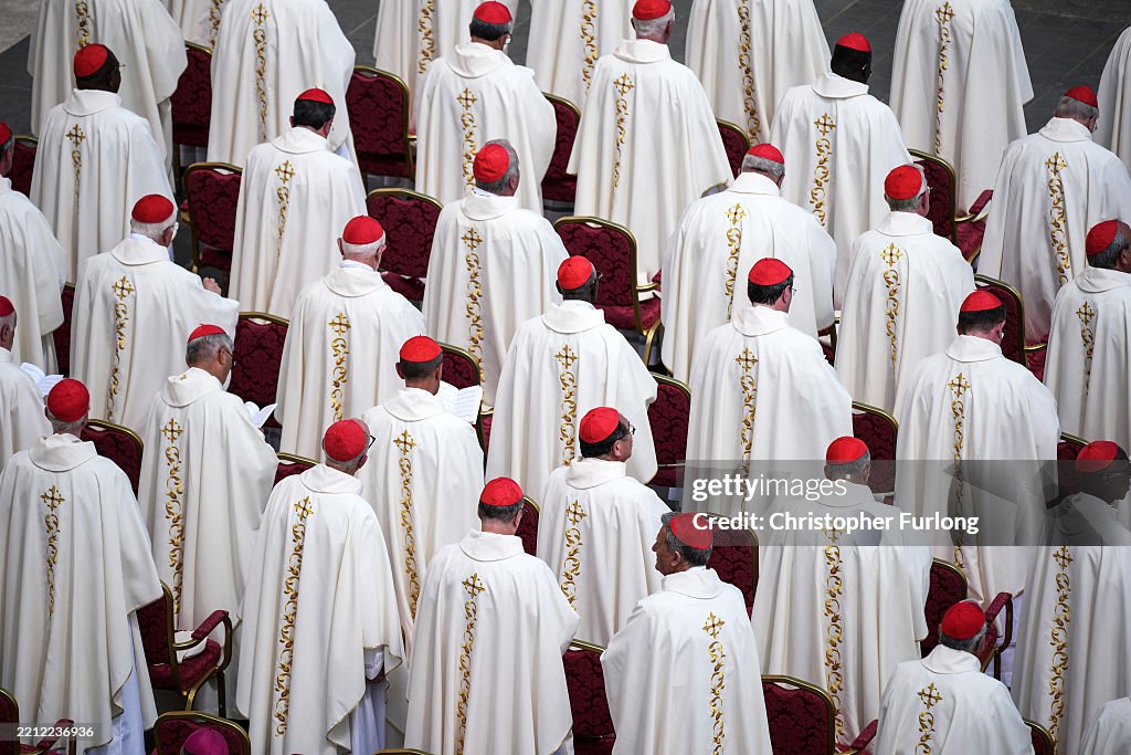 People Pay Tribute To The Late Pope Francis As Vatican Prepares For Conclave