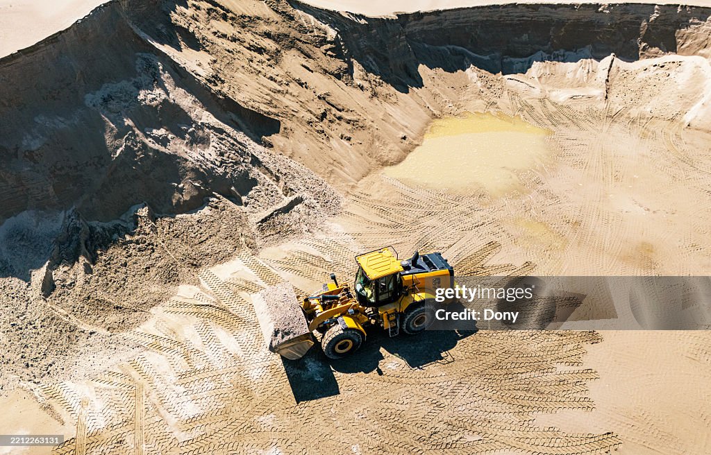 Bulldozer em ação, poderosa máquina de construção