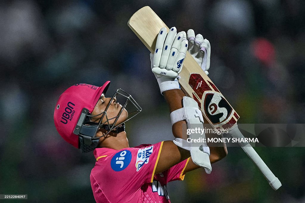 TOPSHOT-CRICKET-IND-IPL-T20-RAJASTHAN-MUMBAI