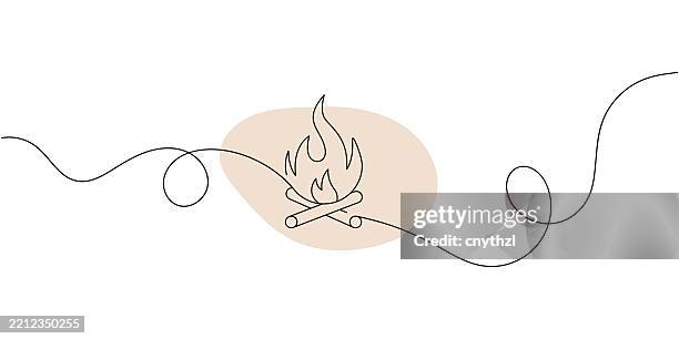 durchgehende linienzeichnung des lagerfeuersymbols. handgezeichnete symbol-vektor-illustration. - camping stock-grafiken, -clipart, -cartoons und -symbole