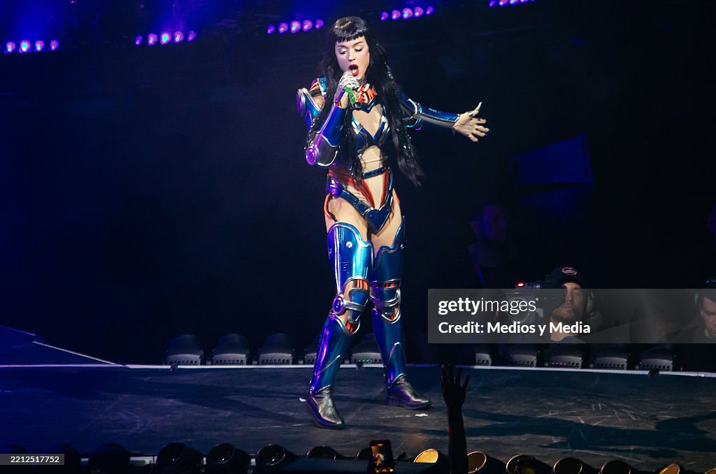 Katy Perry: The Lifetimes Tour In Monterrey