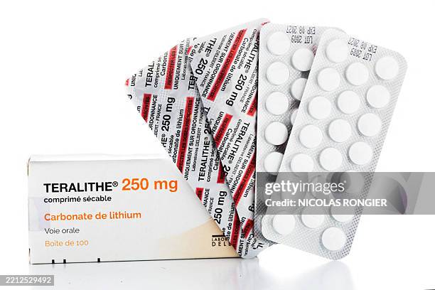 15 Lithium Pill Stock Photos High Res Pictures And Images Getty Images 15-lithium-pill-stock-photos-high-res-pictures-and-images-getty-images