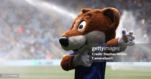 Filbert Plush 553 Leicester City Mascot Stock Photos, High-Res Pictures, and Images ...