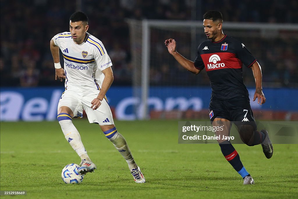 Tigre v Boca Juniors - Torneo Apertura Betano 2025