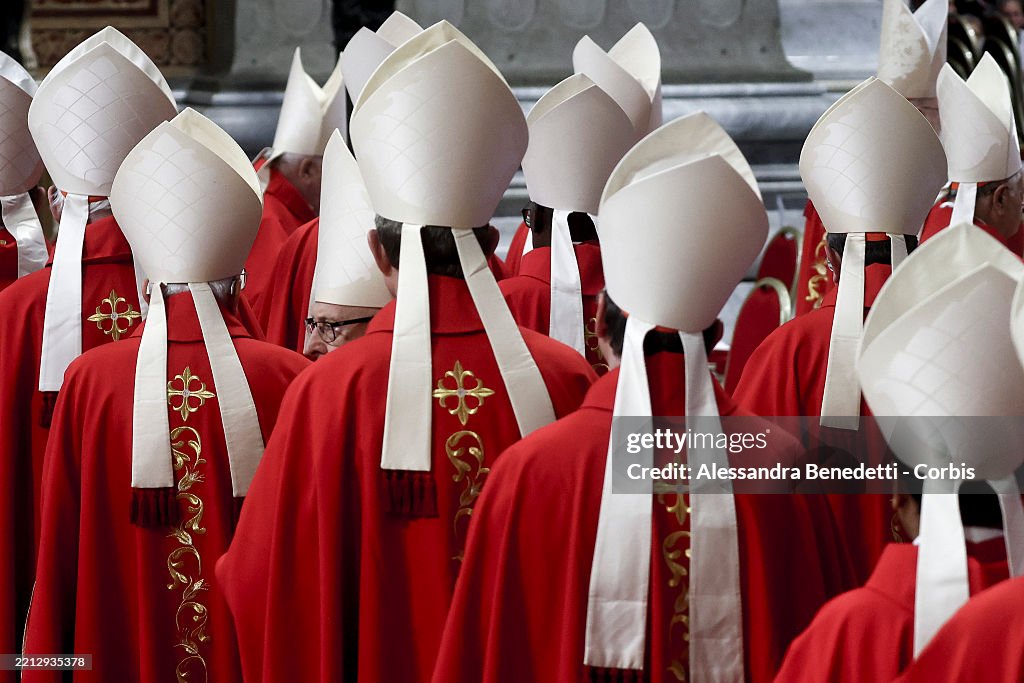 People Pay Tribute To The Late Pope Francis As Vatican Prepares For Conclave