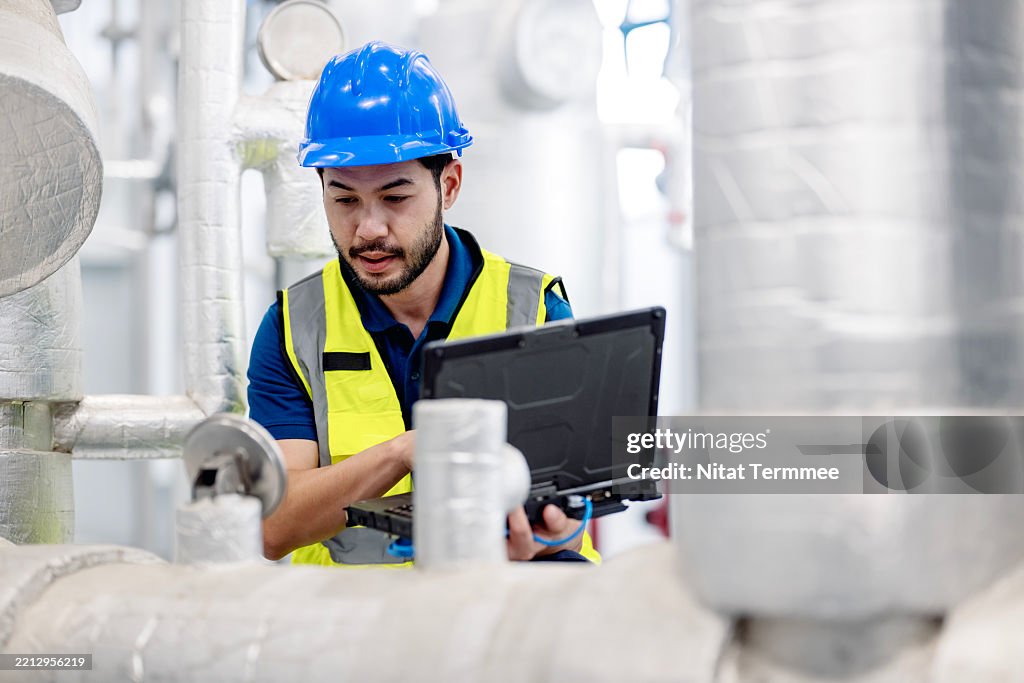 Towards digital twin-based operation and maintenance for water-cooled chillers in commercial and industrial applications can improve system energy efficiency and consumption.