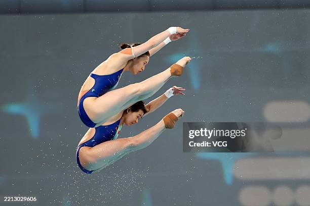 Quan Hongchan and Chen Yuxi of China compete during the Women's Synchronized 10m Platform Final on day 1 of World Aquatics Diving World Cup 2025...