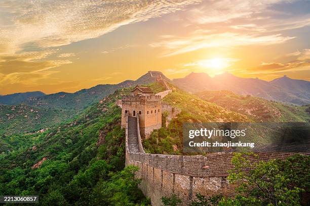 The great wall of china at sunset