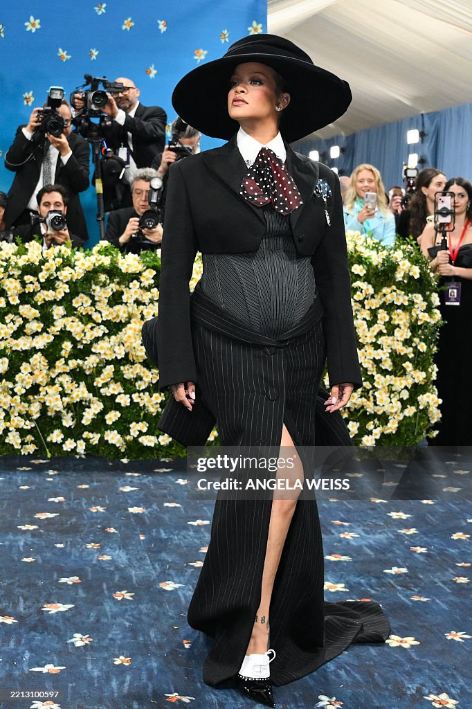 US-ENTERTAINMENT-FASHION-METGALA-CELEBRITY-MUSEUM-RED CARPET