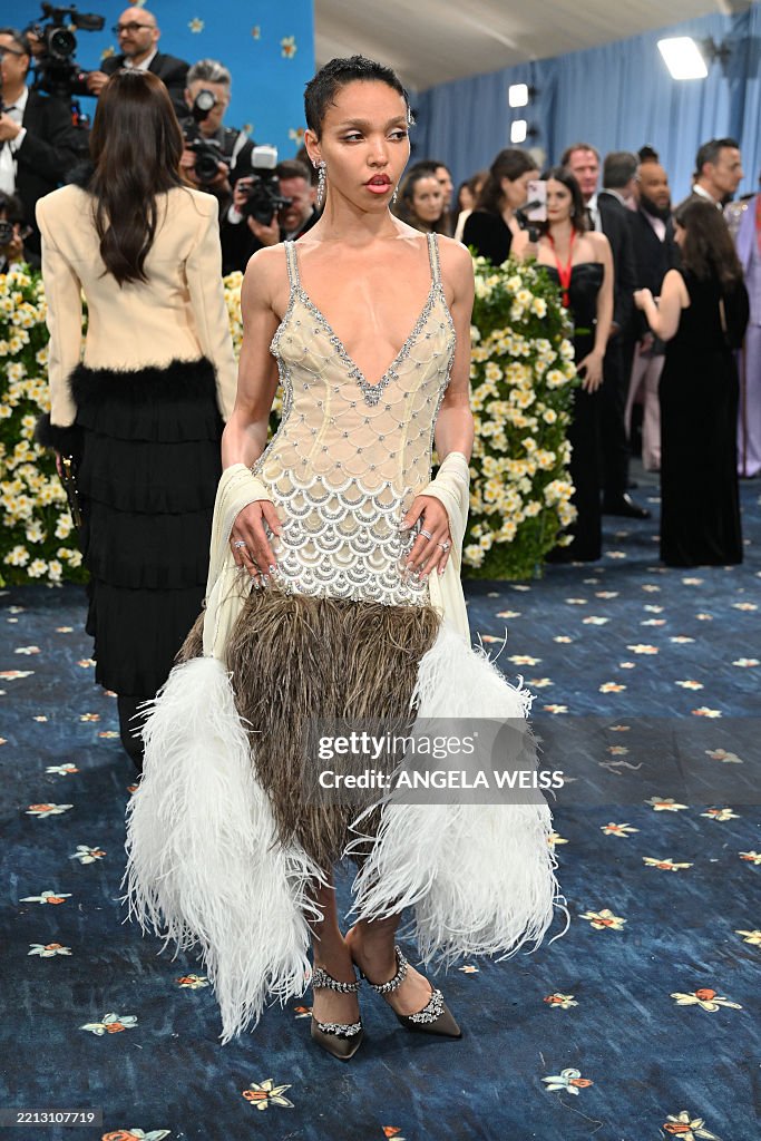 US-ENTERTAINMENT-FASHION-METGALA-CELEBRITY-MUSEUM-RED CARPET
