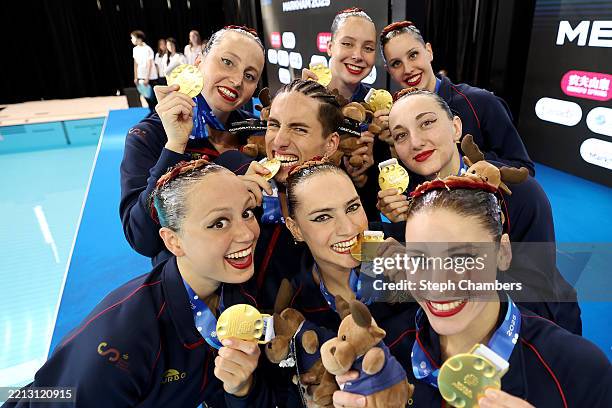 Team Spain poses with their gold medals after winning the team free final during World Aquatics Artistic Swimming World Cup 2025 Stop 3 - Day 2 at...