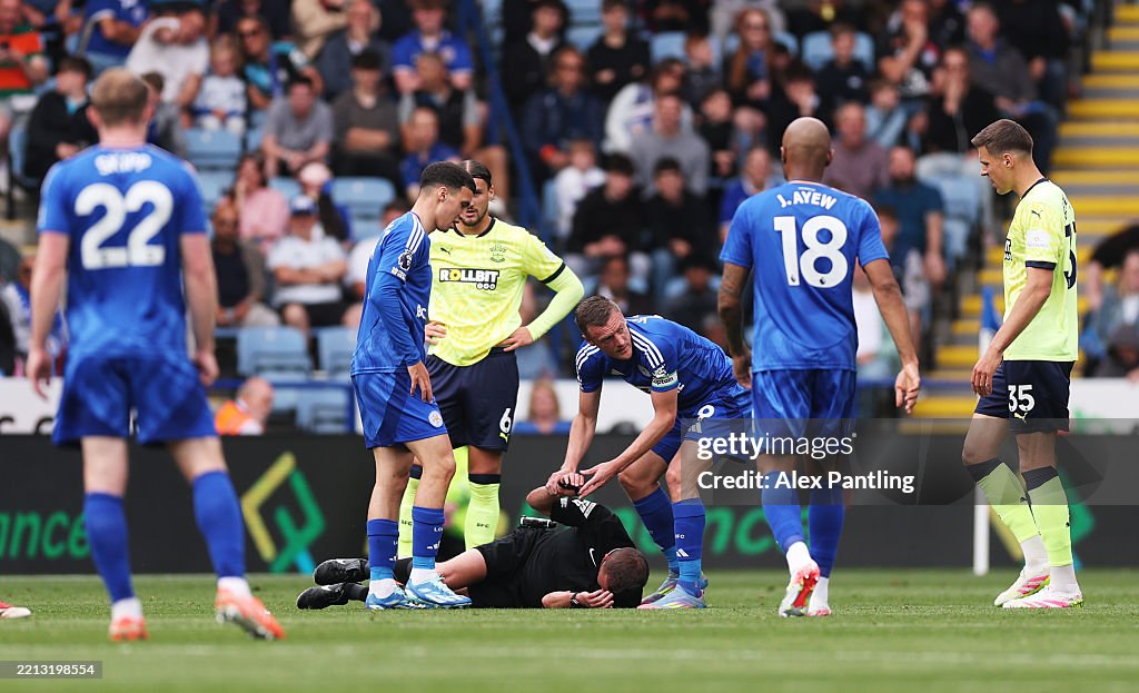 Leicester City FC v Southampton FC - Premier League