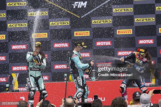 Maria Herrera of Spain and Klint Forward Racing Team, Roberta Ponzani of Italy and Klint Forward Racing Team and Beatriz Neila of Spain and Ampito...