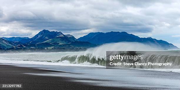 big waves - south island new zealand stock pictures, royalty-free photos & images